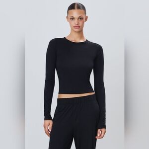 ETERNE long sleeve top in black